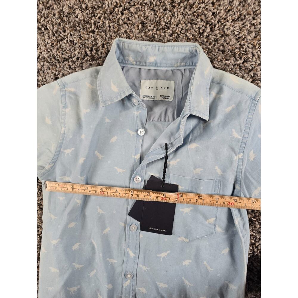 Day & Age Boys Sz 5T Short Sleeve Button Up Shirt Light Blue Dino Print NEW - Picture 7 of 8